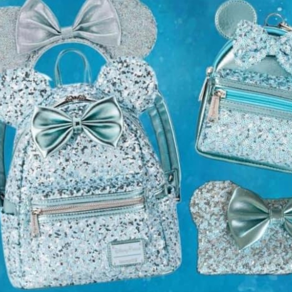 Loungefly Arendelle Aqua sequins 4 pieces set
